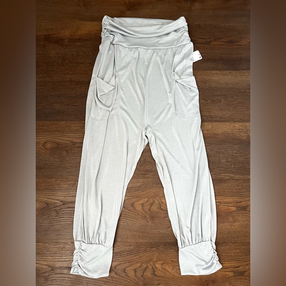 Free People Movement Victory Harem Pants NWT - Picture 2 of 4